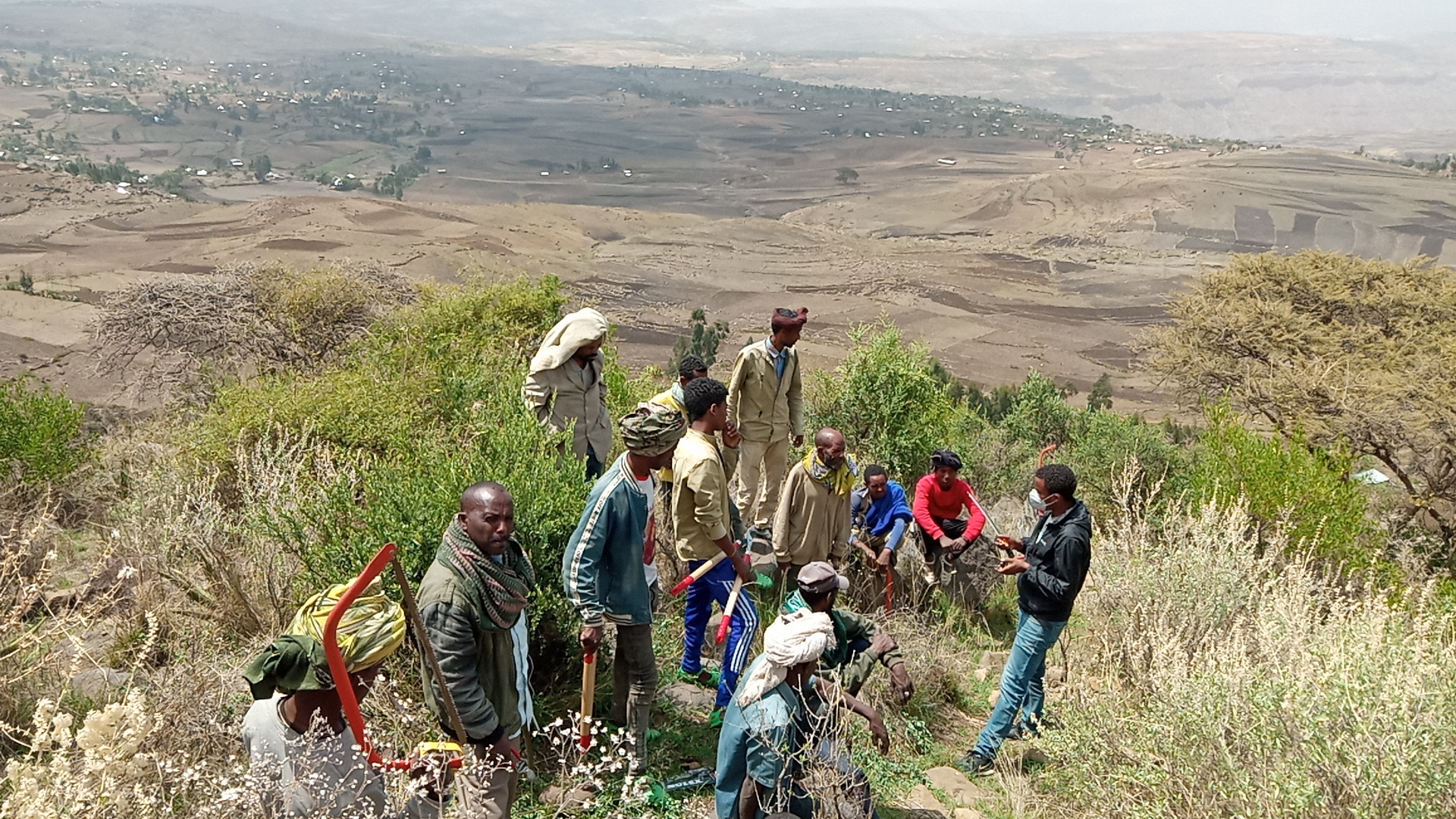 ET_Seret_Project_Training_ANR_managing naturally regenerated trees by pruning, June 2020_@WF1