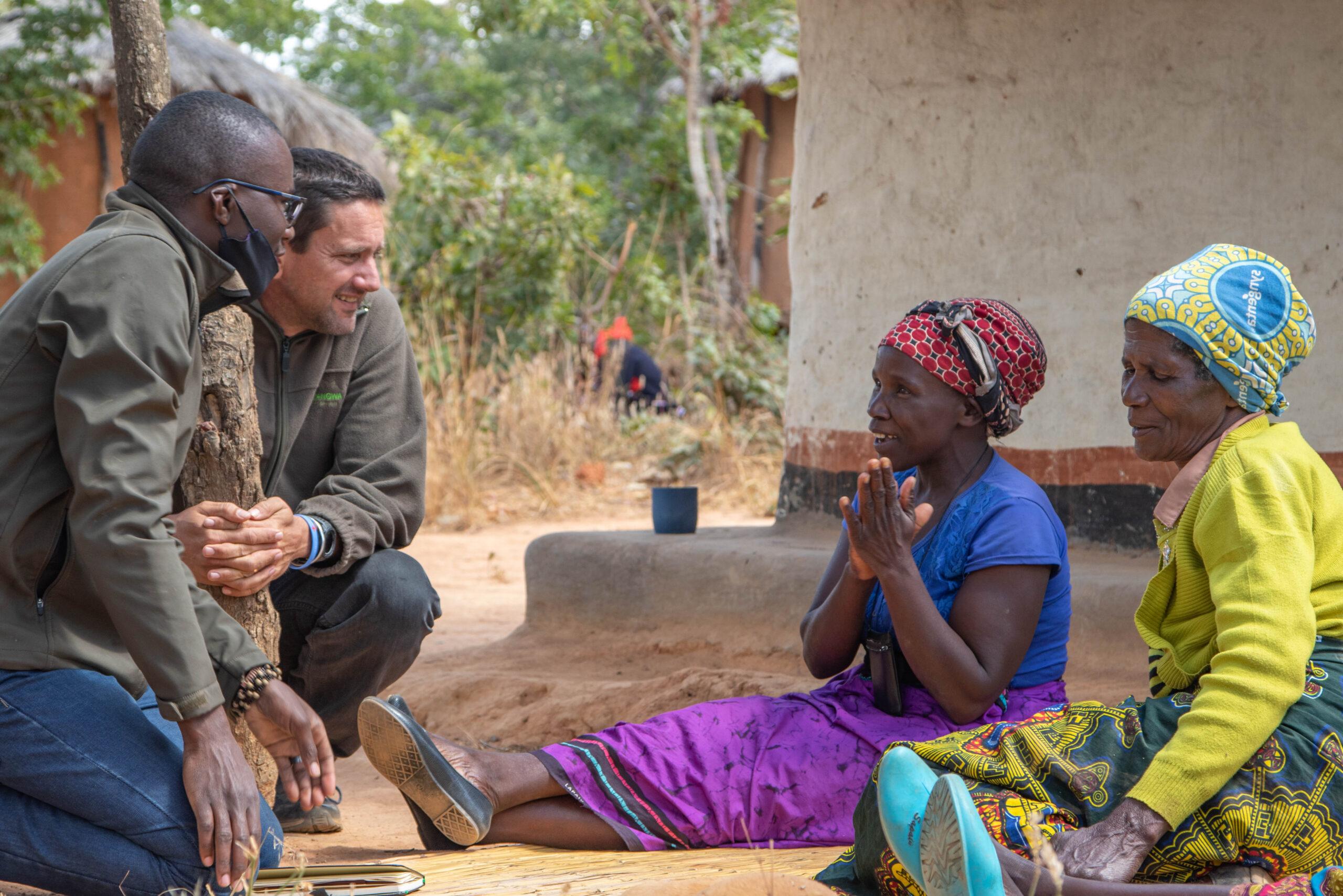 In the first phase of the project, a community forest covering approximately 1500 ha is being set up in the Mwenechifungwe Chiefdom. Communities are keen on building landscape solutions, and village headmen have welcomed the concept of the community forest shared between Inzinza and Mariko villages. © Ruben Foquet, WeForest